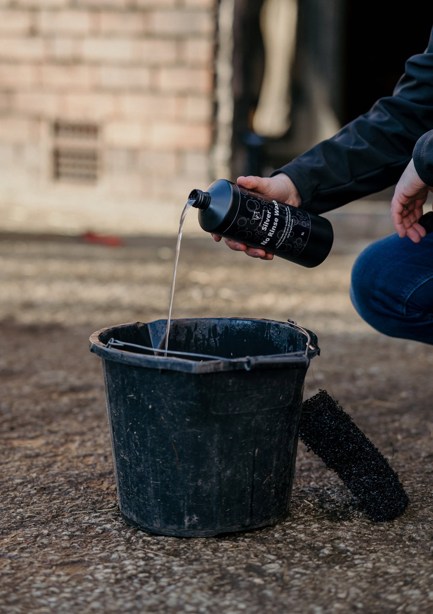 Sellequine no rinse horse wash for post exercise and clipping